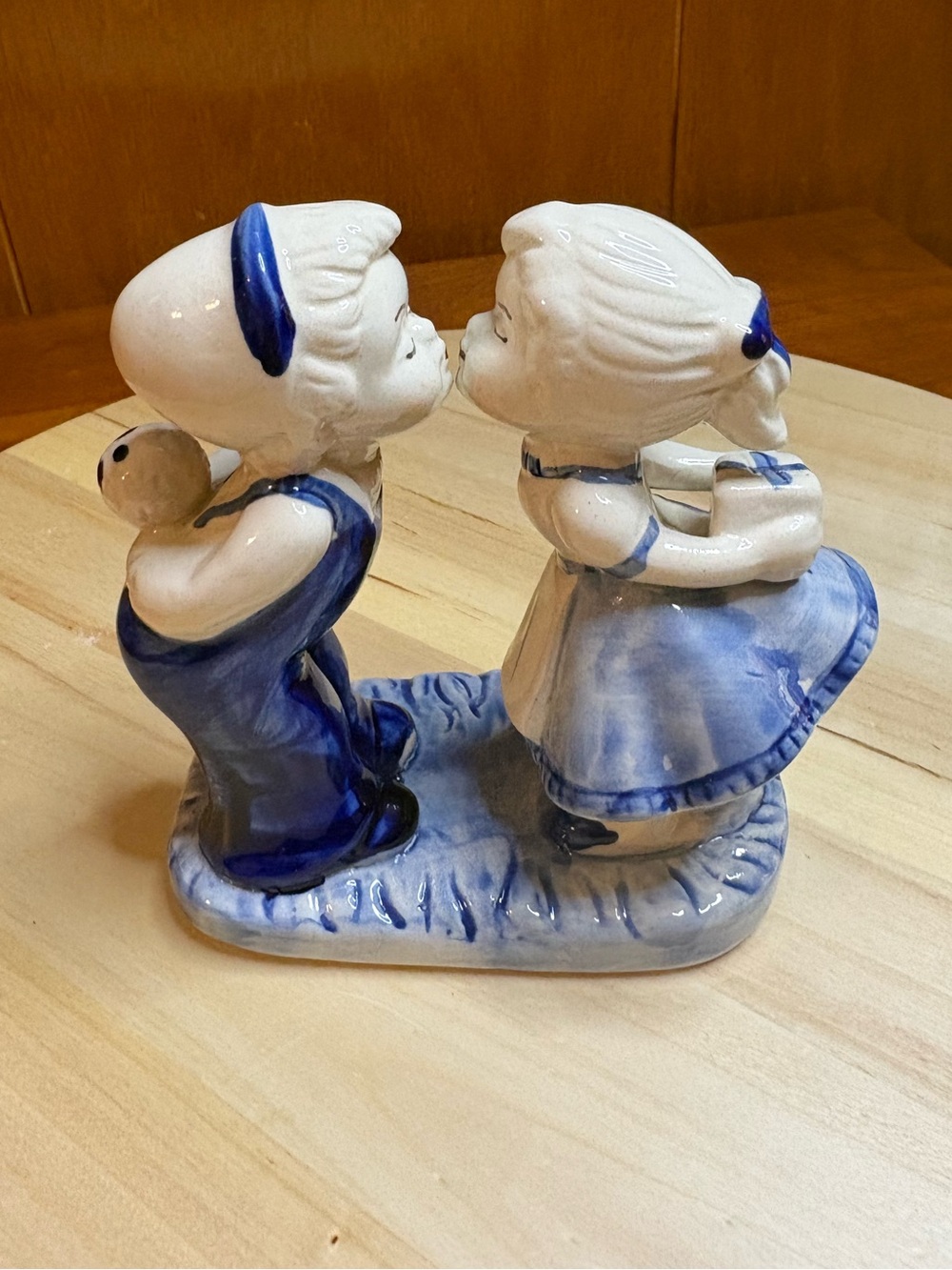 Blue Delft Holland Delft Blue Hand Painted Ceramic Kissing Couple Figurine